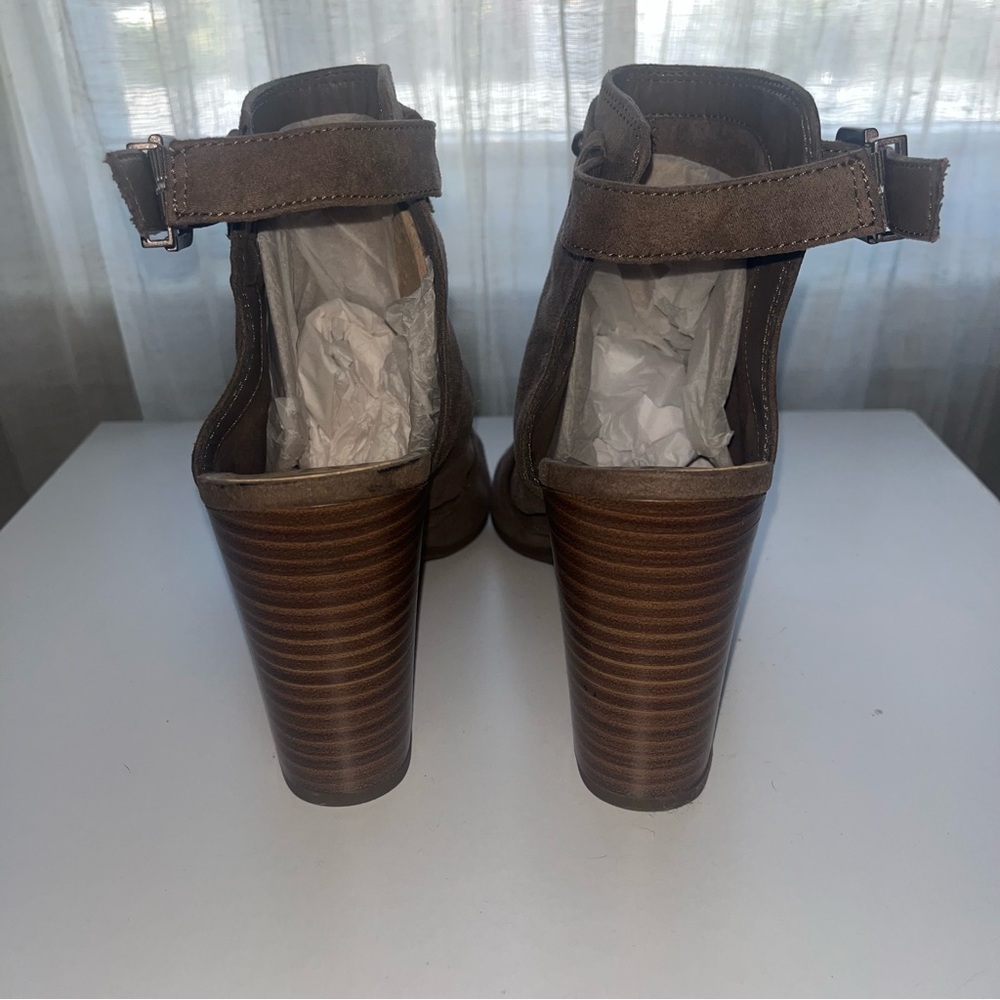 Circus by Sam Edelman Women's Tan Block Heel Open Toe Suede With Buckle Size 8.5 - Picture 6 of 10